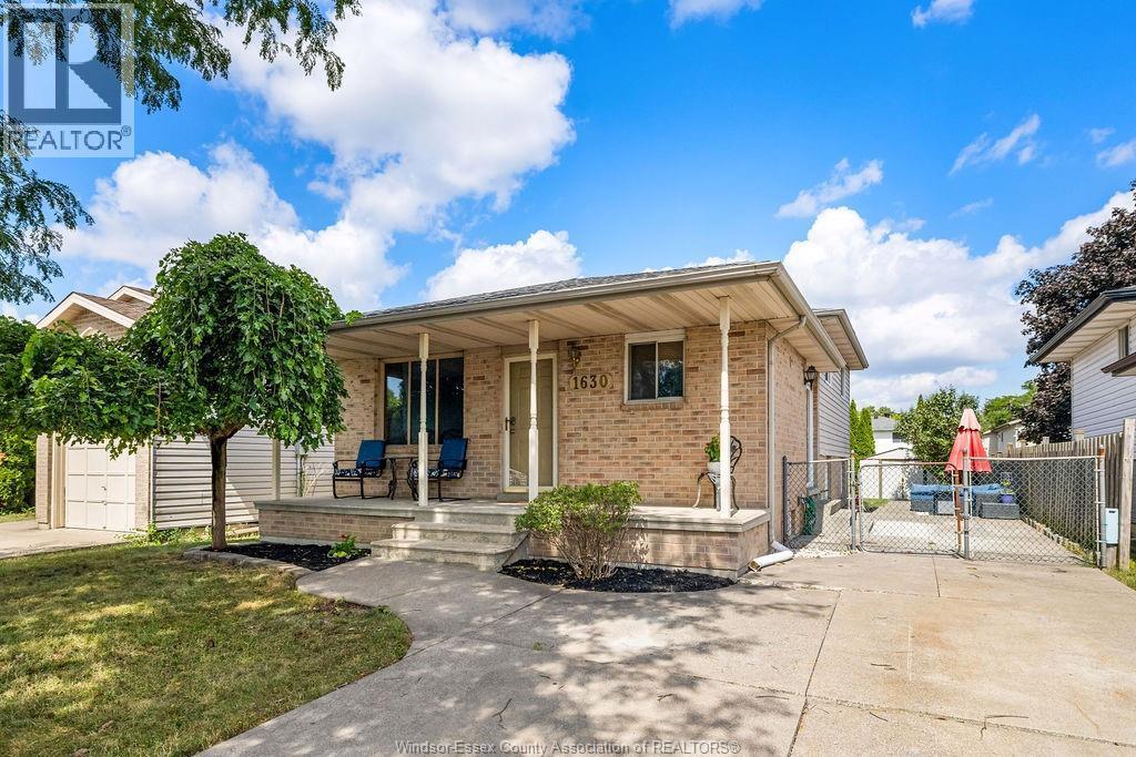 3-bedroom Single Family at 1630 Blue Spring, Windsor — photograph 2
