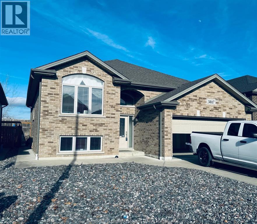 Single Family — 3817 Zanzibar Crescent, Windsor, Ontario