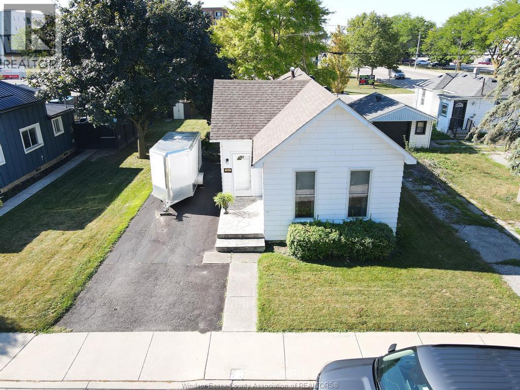 3-bedroom Single Family at 161 Park Street, Amherstburg — primary photograph