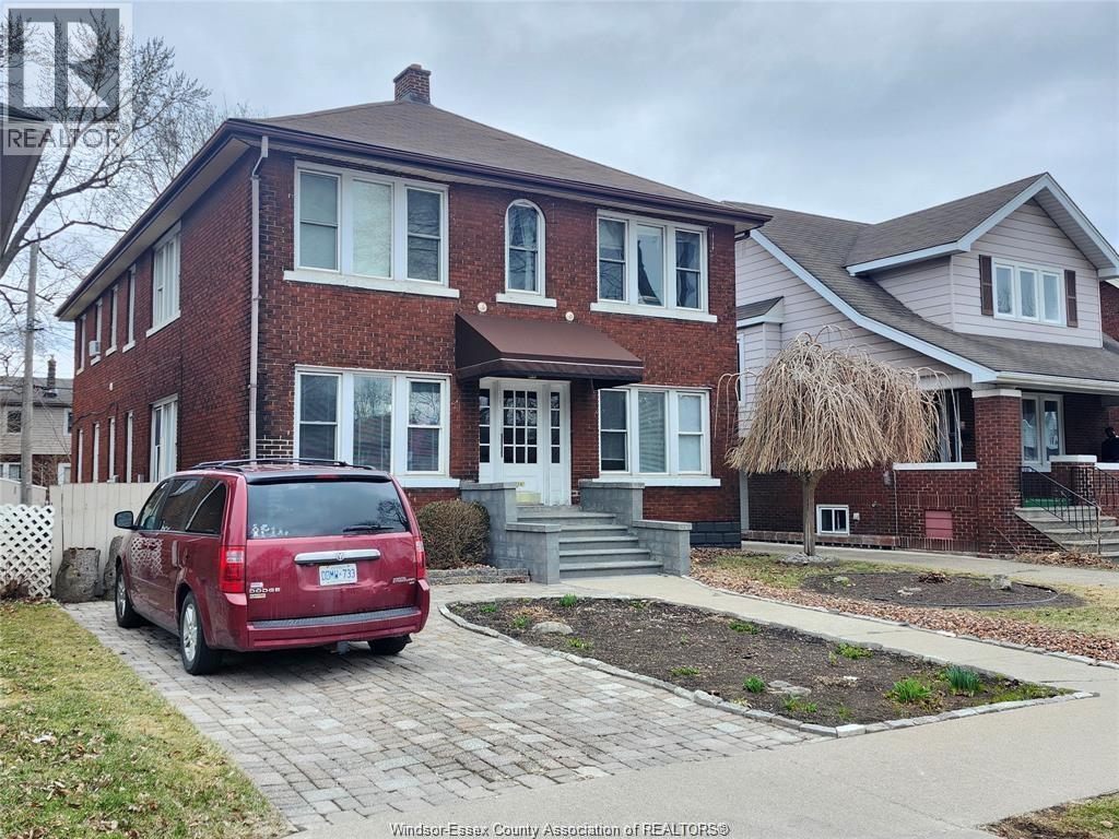 2-bedroom Single Family at 387 Partington #2, Windsor — photograph 2