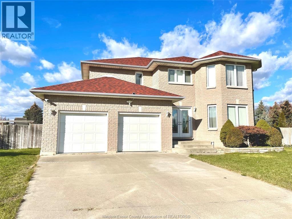 Single Family — 729 Donjon Court, Windsor, Ontario