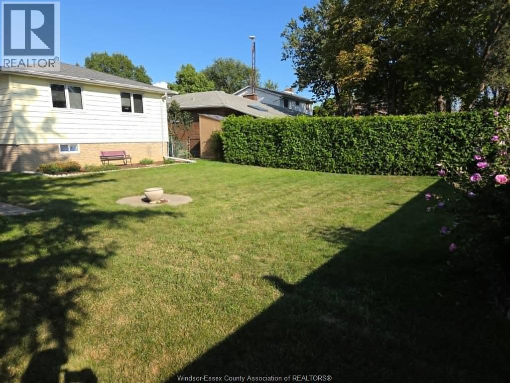 4-bedroom Single Family at 68 Edward Street, Essex — photograph 3