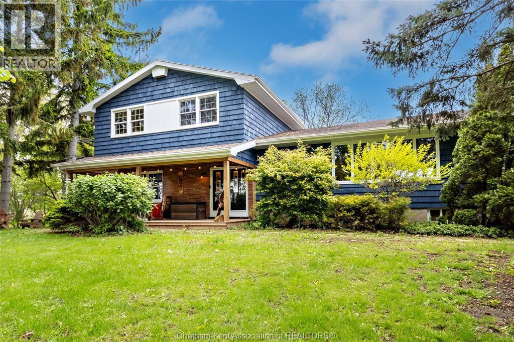 4-bedroom Single Family at 19079 Charing Cross Road, Cedar Springs — photograph 2
