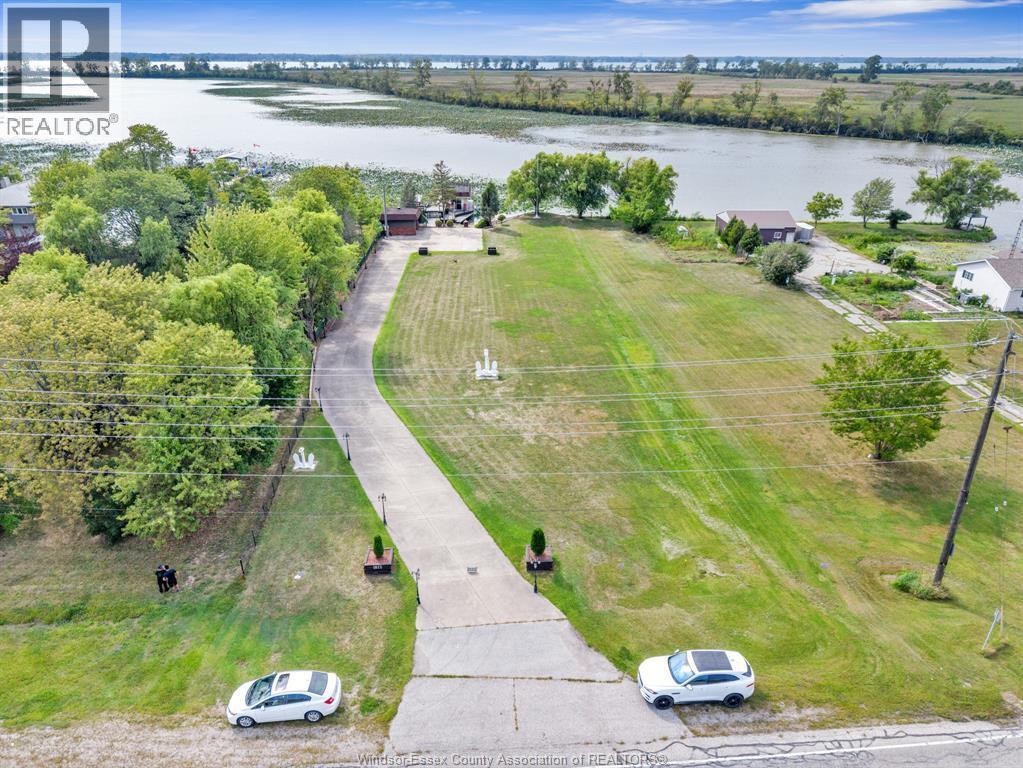 Vacant Land at 1812 Front, Amherstburg — photograph 2