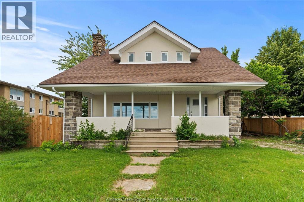Single Family — 305 Erie Street, Leamington, Ontario