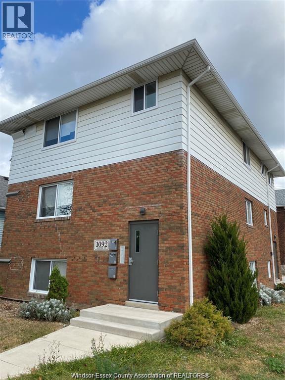 2-bedroom Single Family at 1092 Gladstone Avenue #1, Windsor — photograph 2