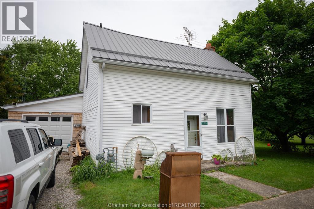 4-bedroom Single Family at 249 Victoria Street, Highgate — primary photograph