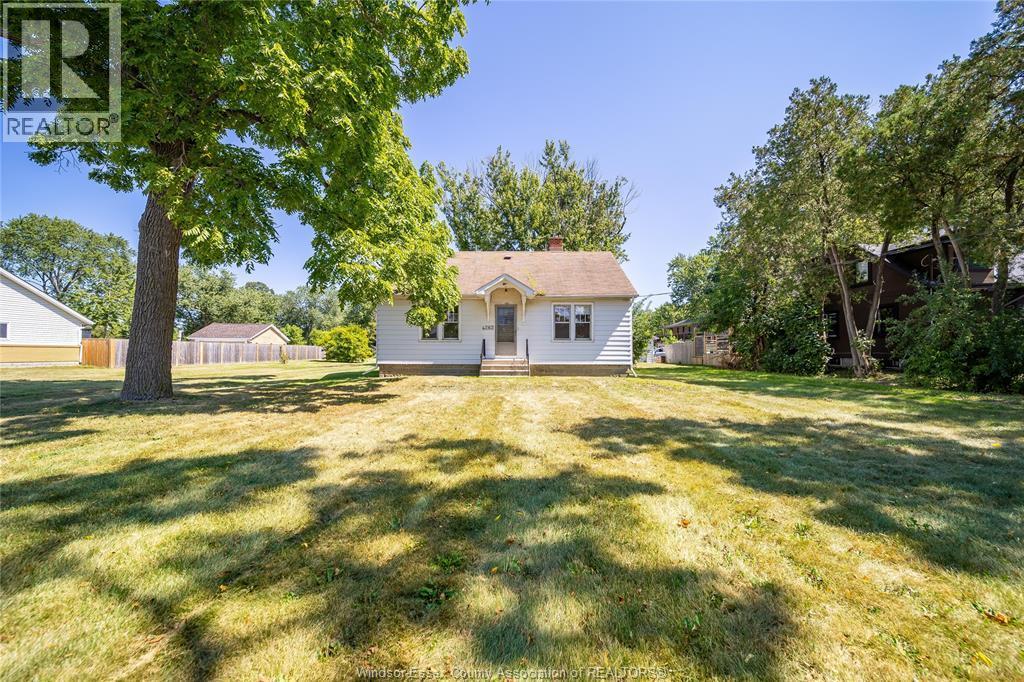 2-bedroom Single Family at 4262 Howard Place, Windsor — primary photograph
