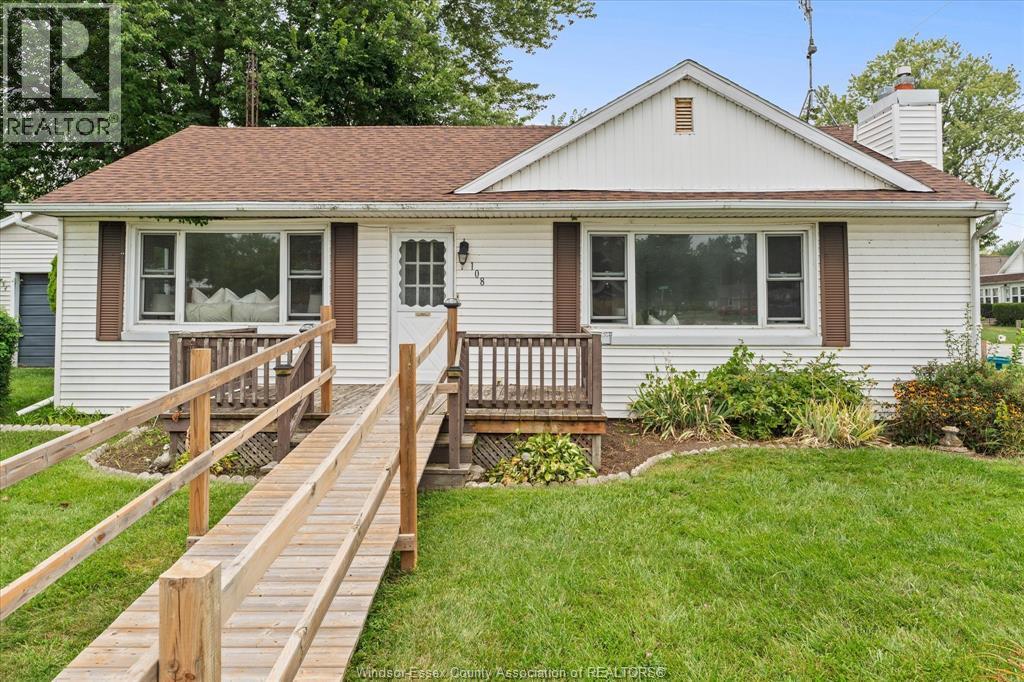 2-bedroom Single Family at 108 Grace Street, Kingsville — primary photograph