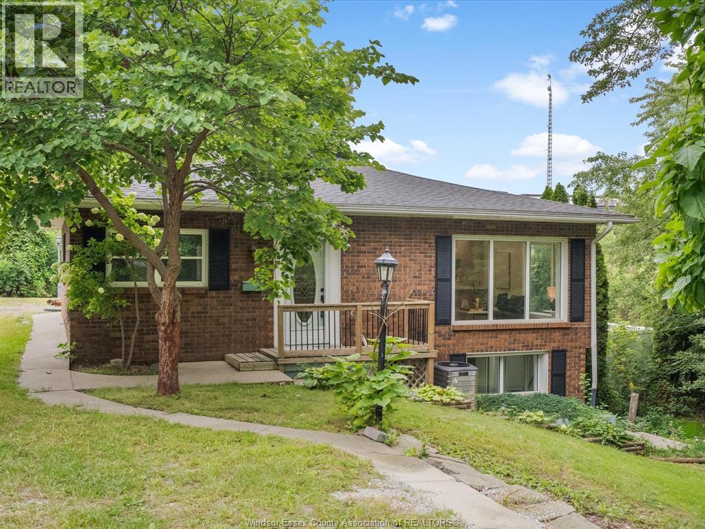 4-bedroom Single Family at 1838 Seacliff Drive, Kingsville — photograph 2