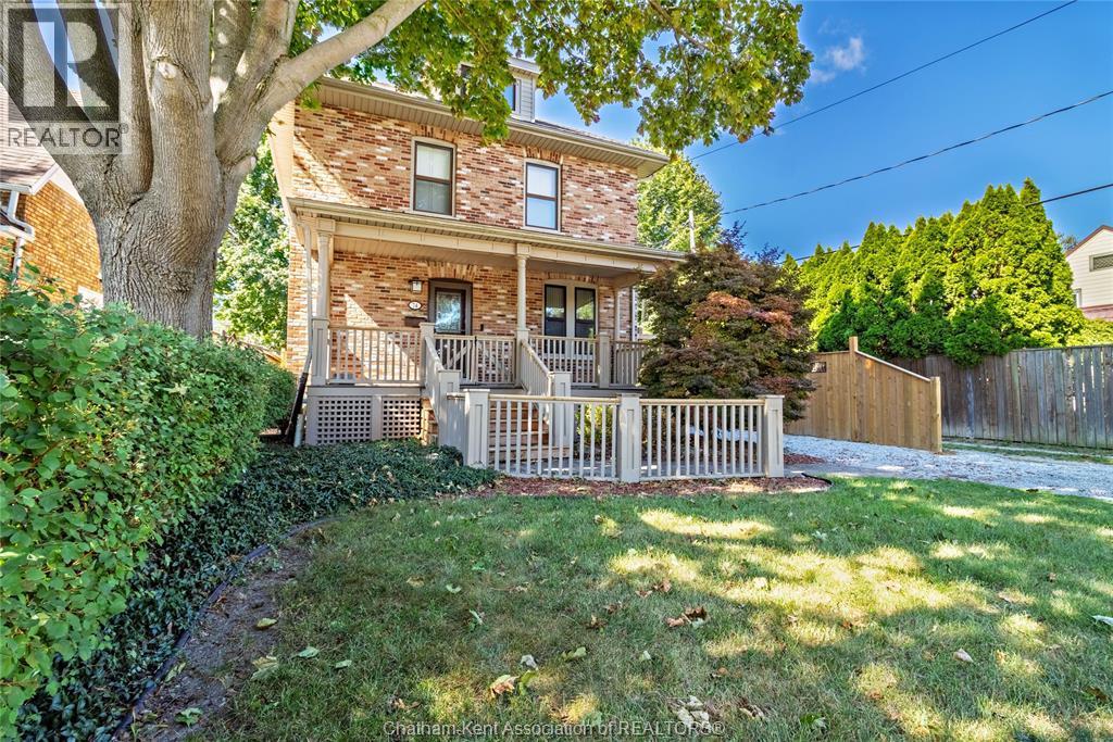 3-bedroom Single Family at 74 Robertson Avenue, Chatham — photograph 3
