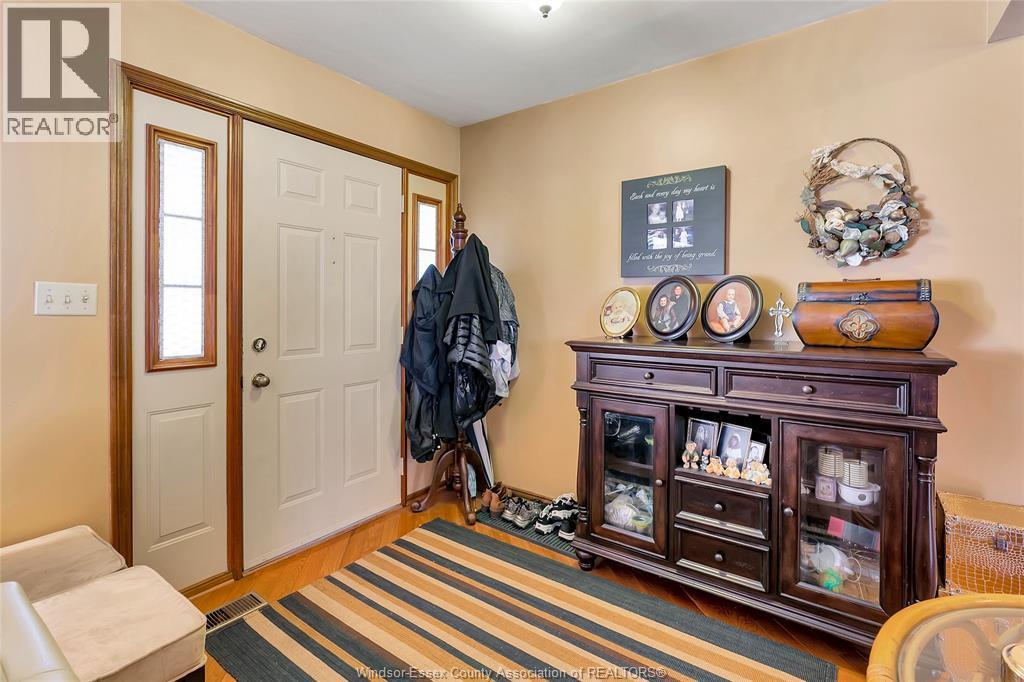 3-bedroom Single Family at 1537 Rosati, LaSalle — photograph 3