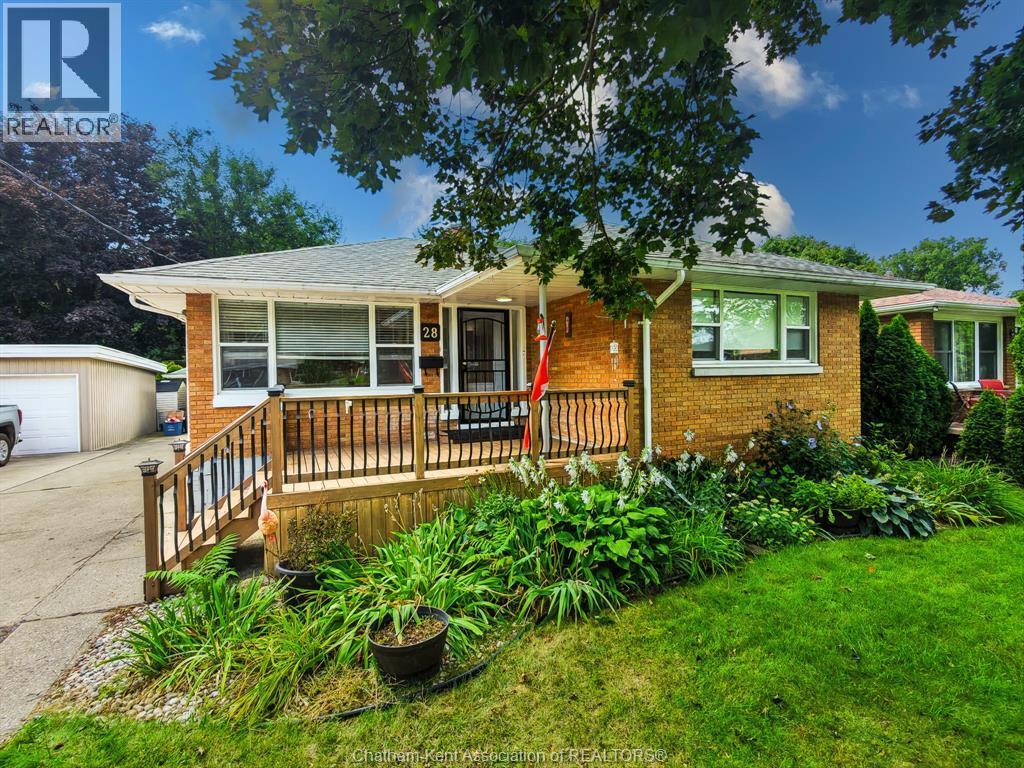 3-bedroom Single Family at 28 Woodland Avenue, Chatham — primary photograph