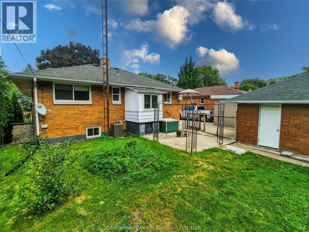 3-bedroom Single Family at 28 Woodland Avenue, Chatham — photograph 3