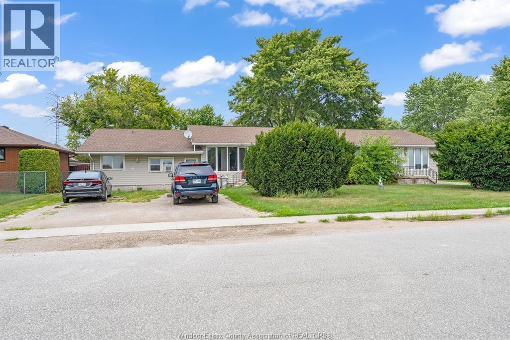 6-bedroom Single Family at 1228 Faith Drive, Lakeshore — photograph 2