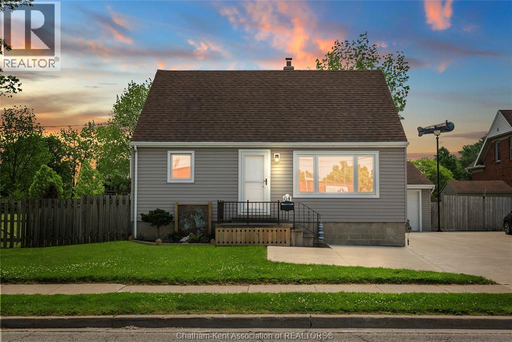 4-bedroom Single Family at 64 Park Avenue, Chatham — primary photograph