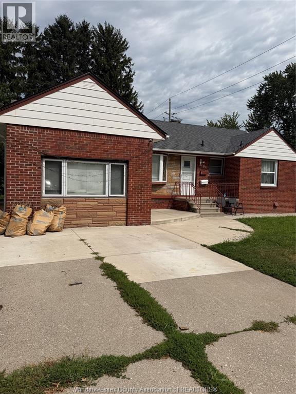 1-bedroom Single Family at 3190 Academy Drive, Windsor — primary photograph