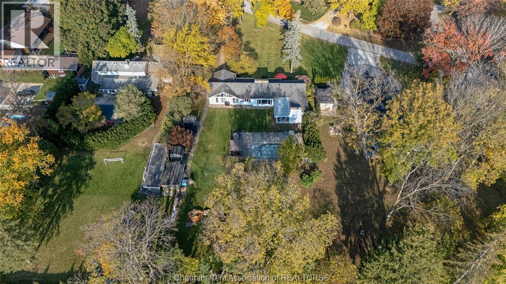 4-bedroom Single Family at 6 Devon Drive, Chatham — photograph 3