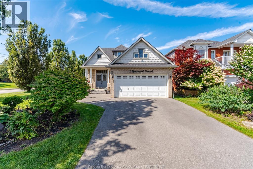 4-bedroom Single Family at 2 Sprucewood Crescent, Bowmanville — photograph 2