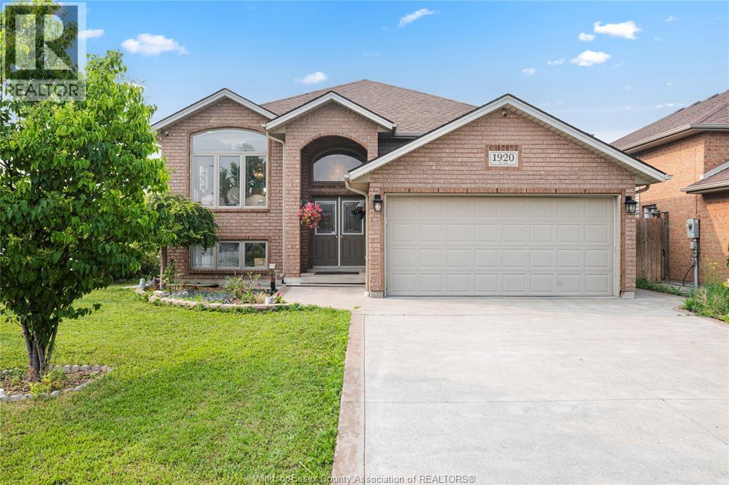 Single Family — 1920 Manitoba Street, Windsor, Ontario