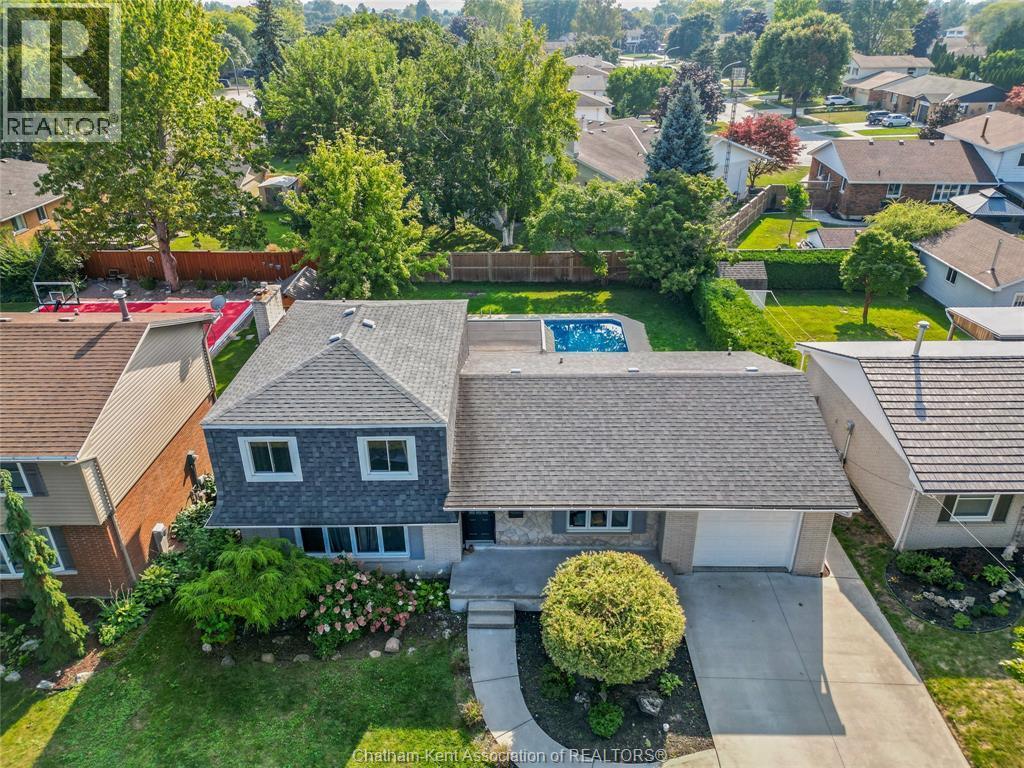 Single Family — 71 Parry Drive, Chatham, Ontario