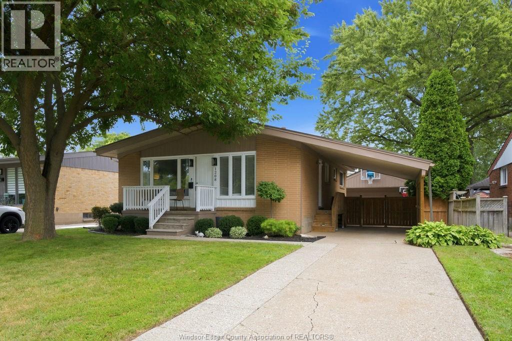 Single Family — 1208 Belleperche, Windsor, Ontario