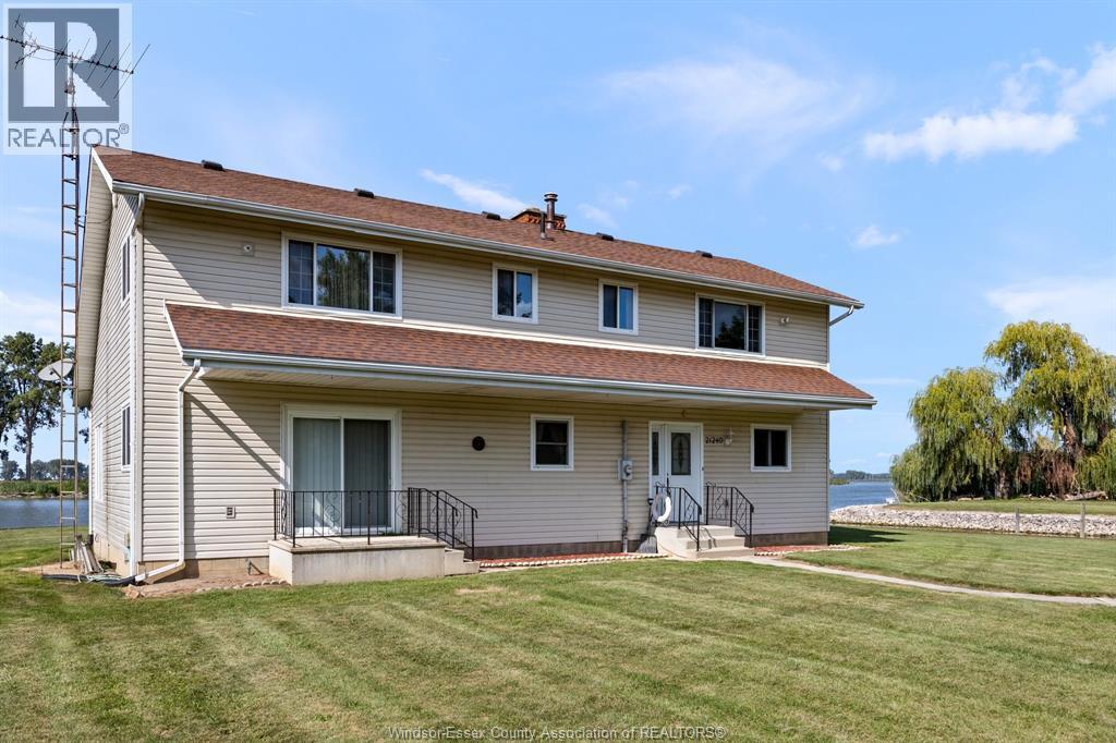 3-bedroom Single Family at 21240 Dockside, Tilbury North — photograph 2