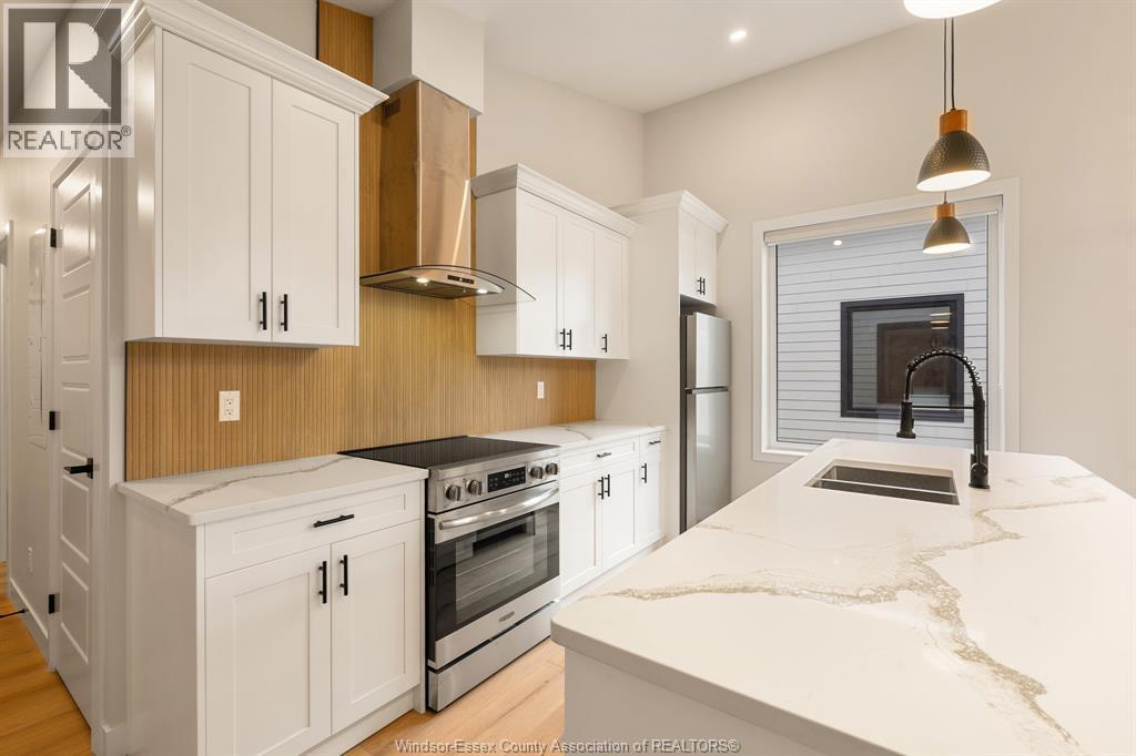2-bedroom Single Family at 1711 Ford Boulevard #3, Windsor — photograph 3