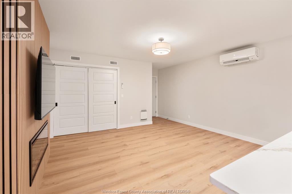 2-bedroom Single Family at 1711 Ford Boulevard #1, Windsor — photograph 2