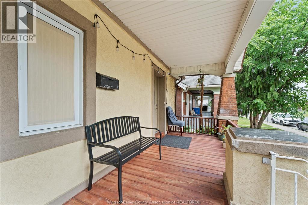 4-bedroom Single Family at 1571 Goyeau, Windsor — photograph 3