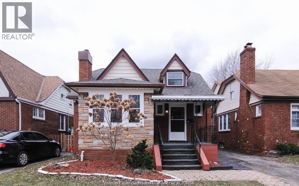 Single Family — 2995 Randolph Avenue, Windsor, Ontario