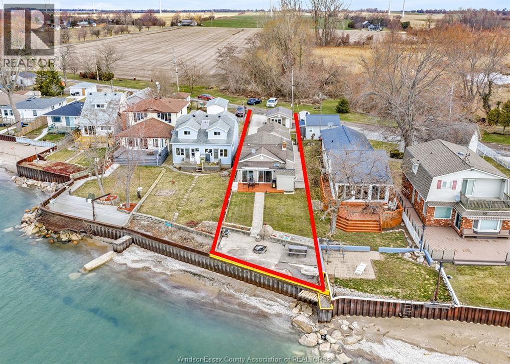 3-bedroom Single Family at 515 Lypps Beach, Colchester — primary photograph
