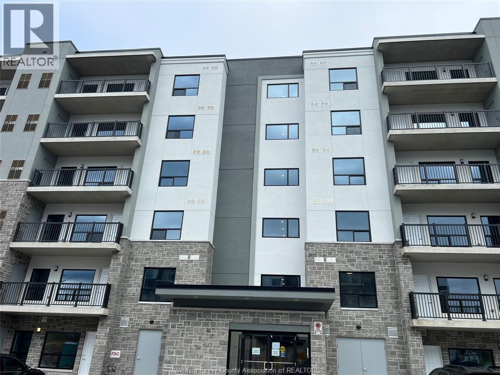 2-bedroom Single Family at 3370 Stella Crescent #426, Windsor — primary photograph
