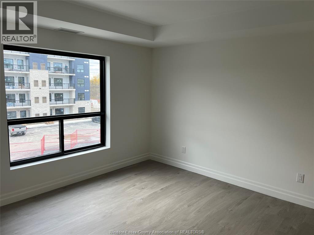 2-bedroom Single Family at 3370 Stella Crescent #426, Windsor — photograph 2