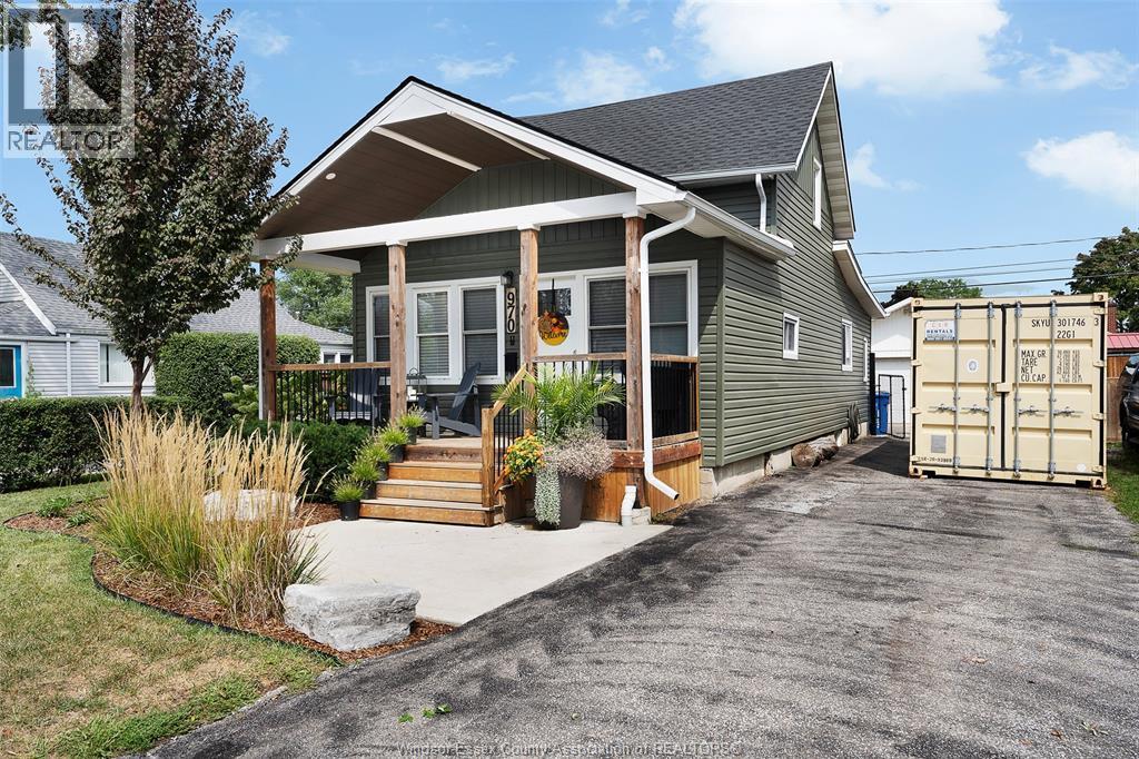 Single Family — 970 Eastlawn Avenue, Windsor, Ontario