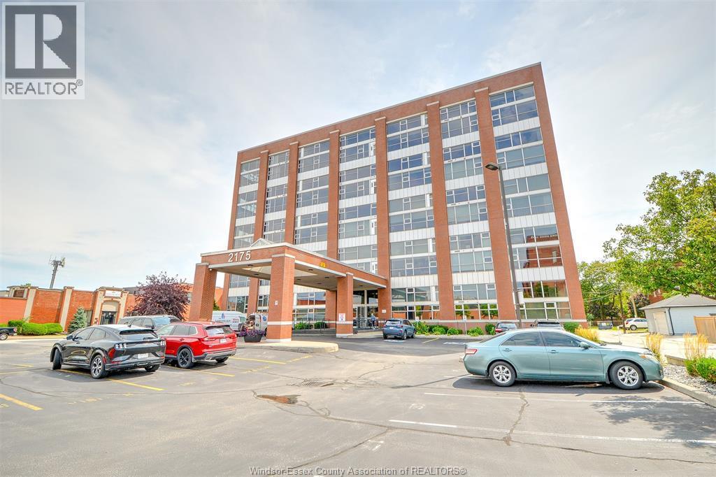 2-bedroom Single Family at 2175 Wyandotte Street #105, Windsor — primary photograph