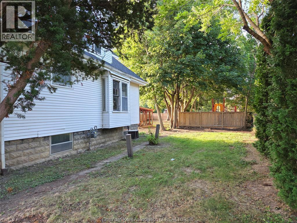 3-bedroom Single Family at 24 Stanley Avenue, Chatham — photograph 3