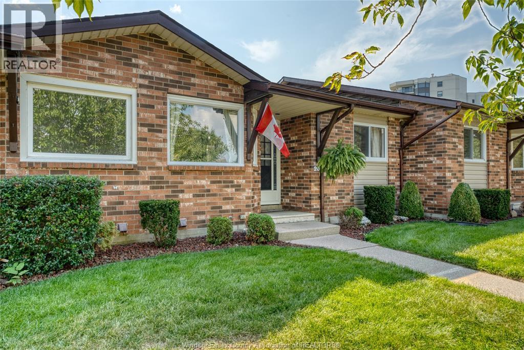 2-bedroom Single Family at 7 Cherry Lane #20, Leamington — photograph 3