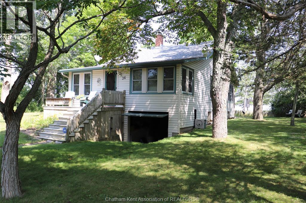 Single Family — 17818 Lakeshore Road, Rondeau Park, Ontario