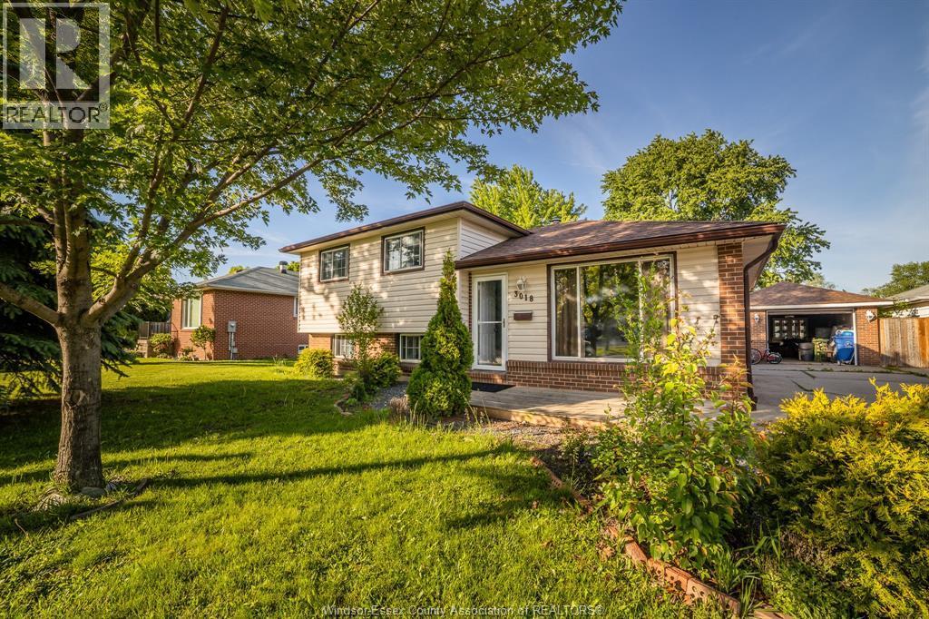 Single Family — 3018 Grandview Street, Windsor, Ontario