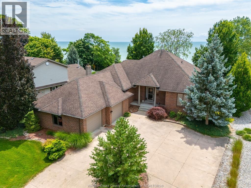 5-bedroom Single Family at 501 Lake Drive, Kingsville — primary photograph