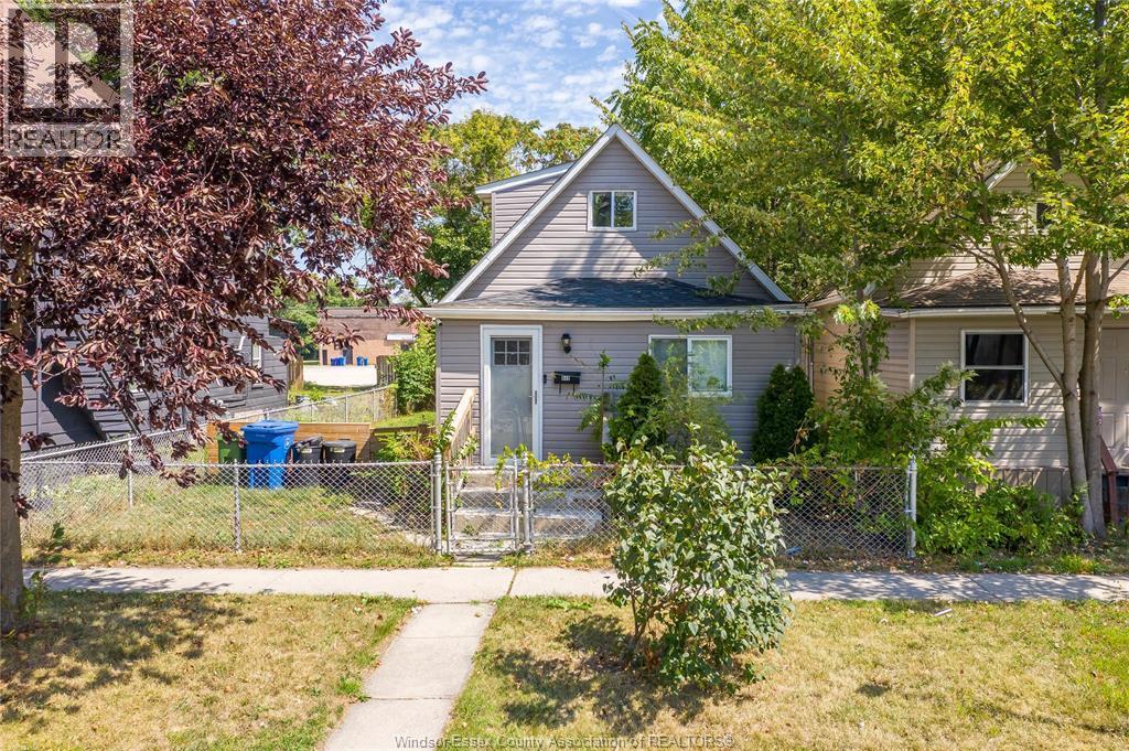 2-bedroom Single Family at 942 Maisonville, Windsor — primary photograph