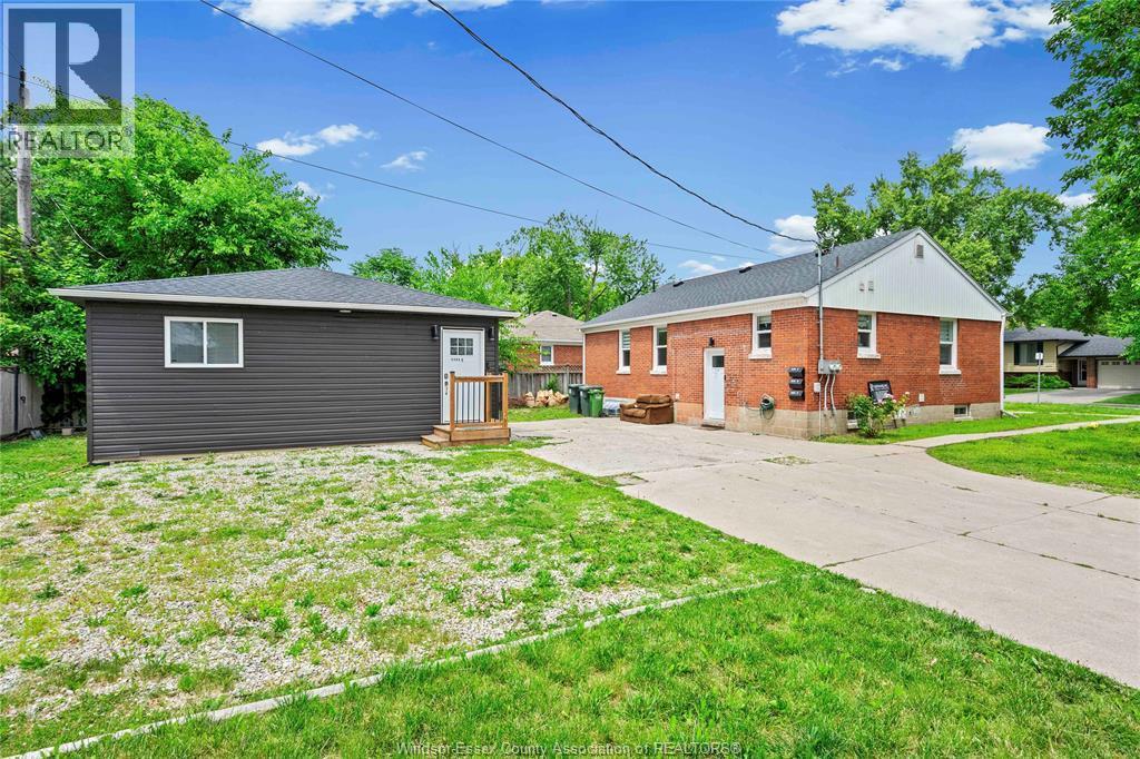 7-bedroom Single Family at 3495 Longfellow Avenue, Windsor — primary photograph
