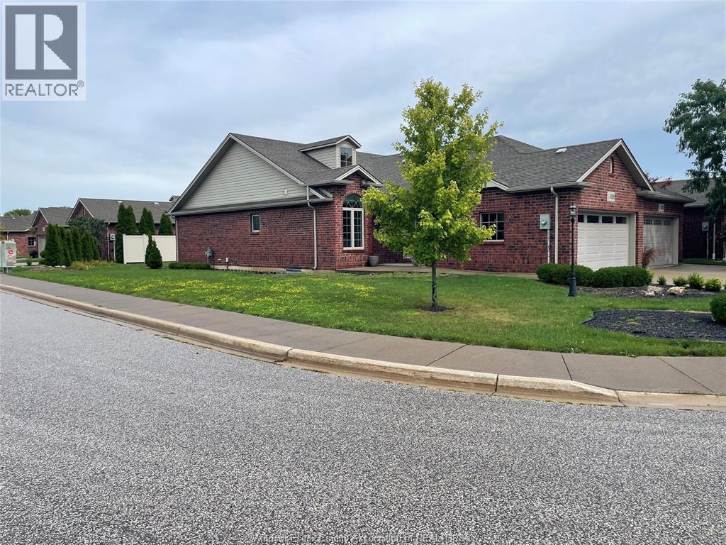 2-bedroom Single Family at 418 Cooper Crescent, Lakeshore — primary photograph