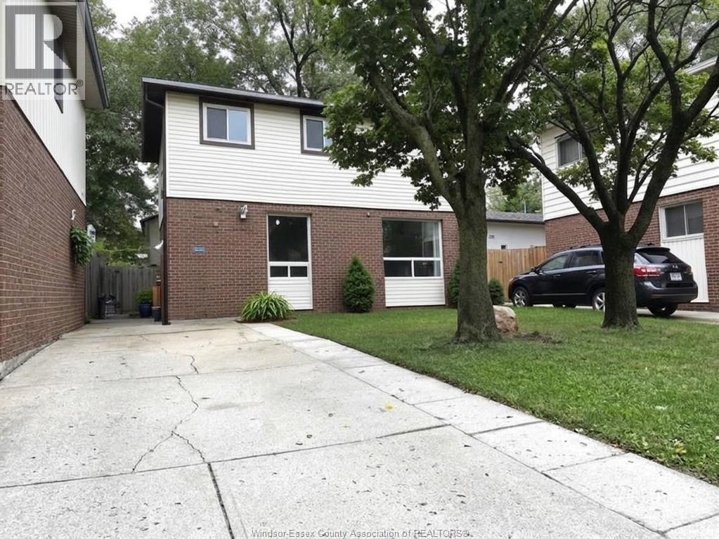 3-bedroom Single Family at 1219 Aire Place, Windsor — primary photograph