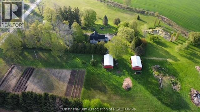 5-bedroom Single Family at 22054 Knoll Road, Orford Township — primary photograph