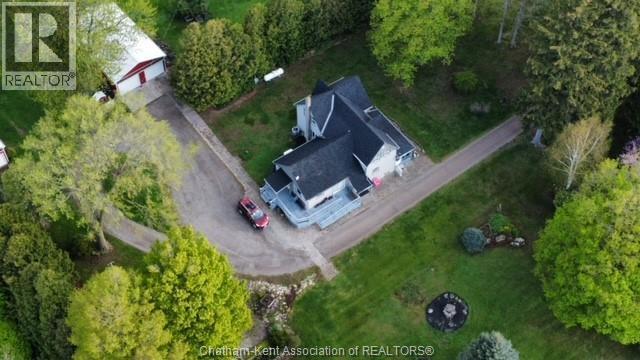 5-bedroom Single Family at 22054 Knoll Road, Orford Township — photograph 2