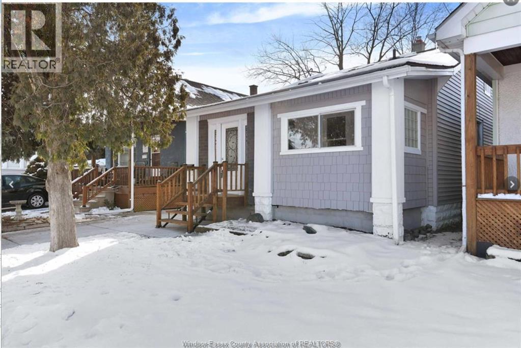 3-bedroom Single Family at 1479 Lillian Avenue, Windsor — primary photograph