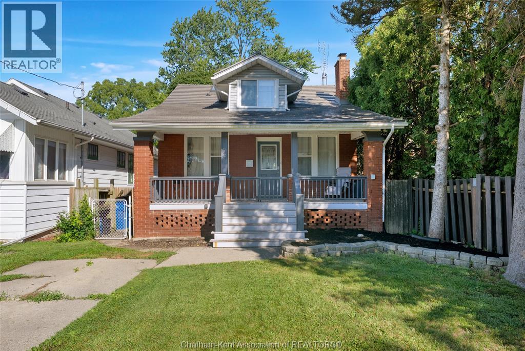 4-bedroom Single Family at 79 Forest Street, Chatham — photograph 2