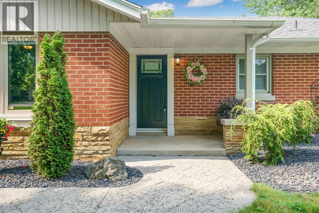 4-bedroom Single Family at 37 Gregory Drive, Chatham — photograph 3